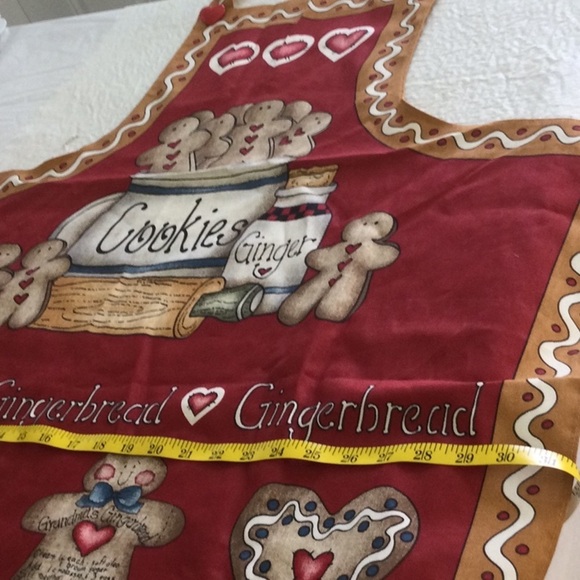 Red Gingerbread Apron with Heart Details NWOT. #520 - Picture 5 of 5